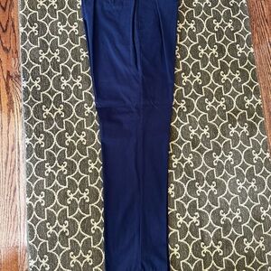 Lands End 100% cotton flat front chino style pants in navy blue. Size 37Wx35L.